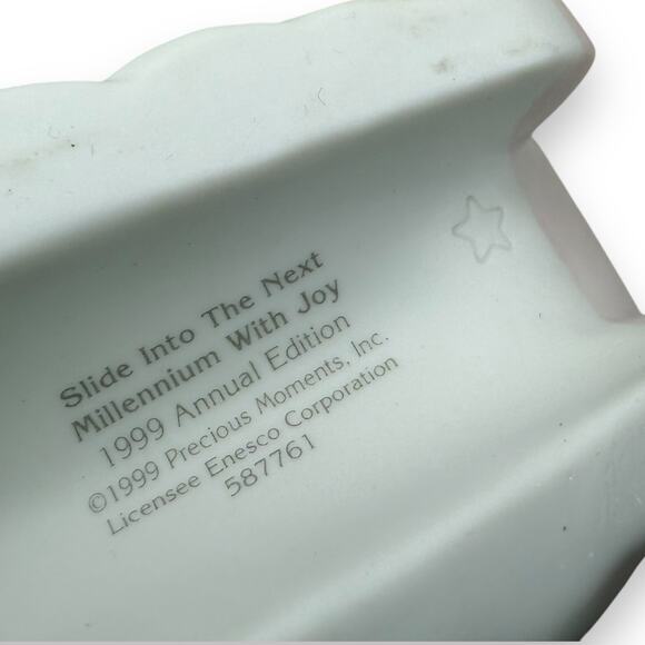1999 Slide Into The Next Millennium w/Joy PRECIOUS MOMENTS porcelain figurine - Picture 2 of 11